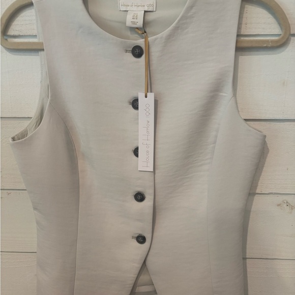 House of Harlow 1960 NWT Cream Sleeveless button down vest in size 6 - Picture 4 of 11
